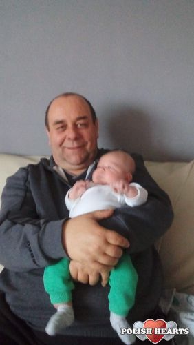 Zdjęcie zrobione miesiąc temu, a ten mały bobas to wnuczek. Zdjęcie zrobione miesiąc temu, a ten mały bobas to wnuczek.