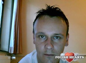 oczy piwne,kolor wlosu brazowe-mam 32 lata.wzrost 184cm.sylwetka normalna.
