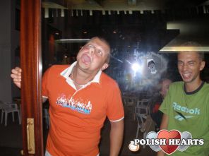 bo szyba byla przezroczysta ;)