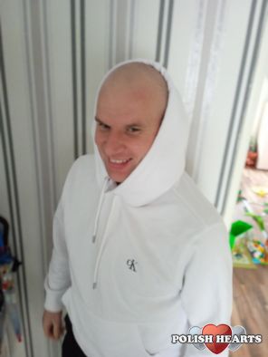 Robert892103