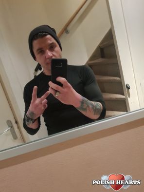 Nie jestem idealny lecz szczery i oddany swej poł&oacute;wce..nigdy nie zdradzilem..Nie mający dzieci oraz nigdy nie żonaty 