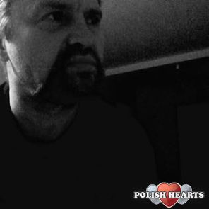 Solo en tu boca 
Yo quiero acabar 
Todos esos besos 
Que te quiero dar 
A m&iacute; no me importa 
Que duermas con &eacute;l 
Porque s&eacute; que sue&ntilde;as 
Con poderme ver 
Mujer qu&eacute; vas a hacer 
Dec&iacute;dete pa\' ver 
Si te queda