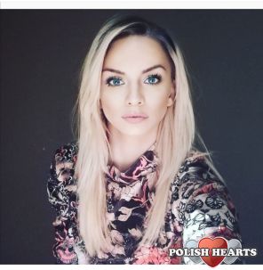 Adrianna1408 Adrianna1408