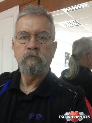 Teraz zarost i ogon jak na motocyklistę przystało ]:o).