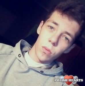 eMZi_