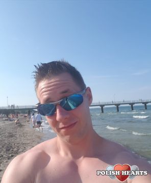 :))) 