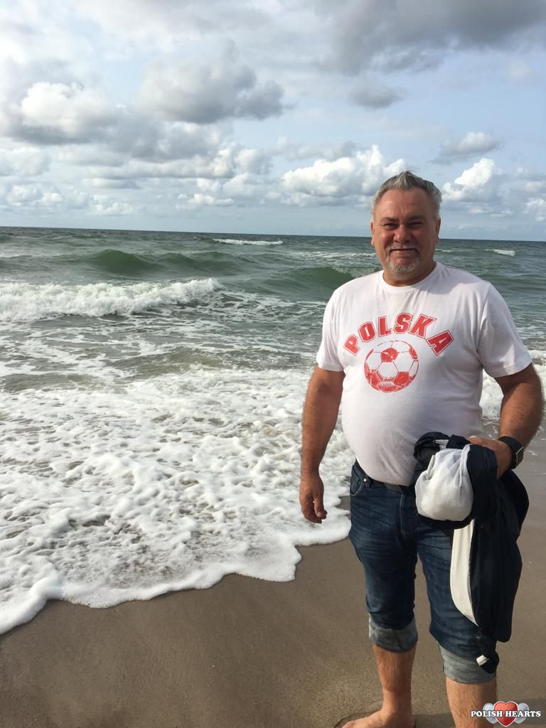 spotyka się z mężczyzną z paranoicznym zaburzeniem osobowości